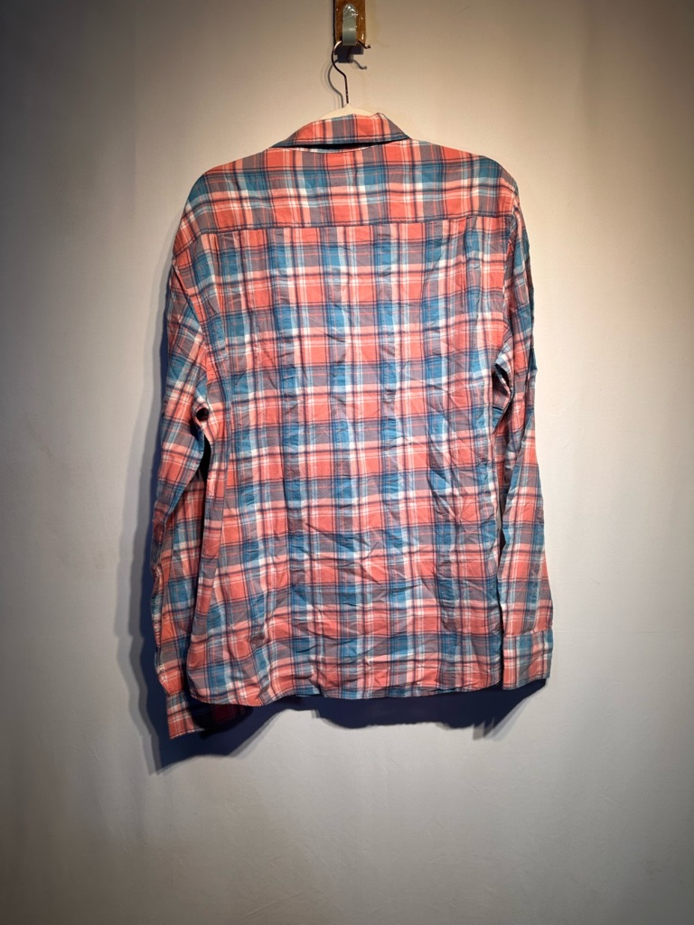 NWT Faherty Pink and Blue Plaid Long-Sleeve Button-Down Shirt - Picture 7 of 7
